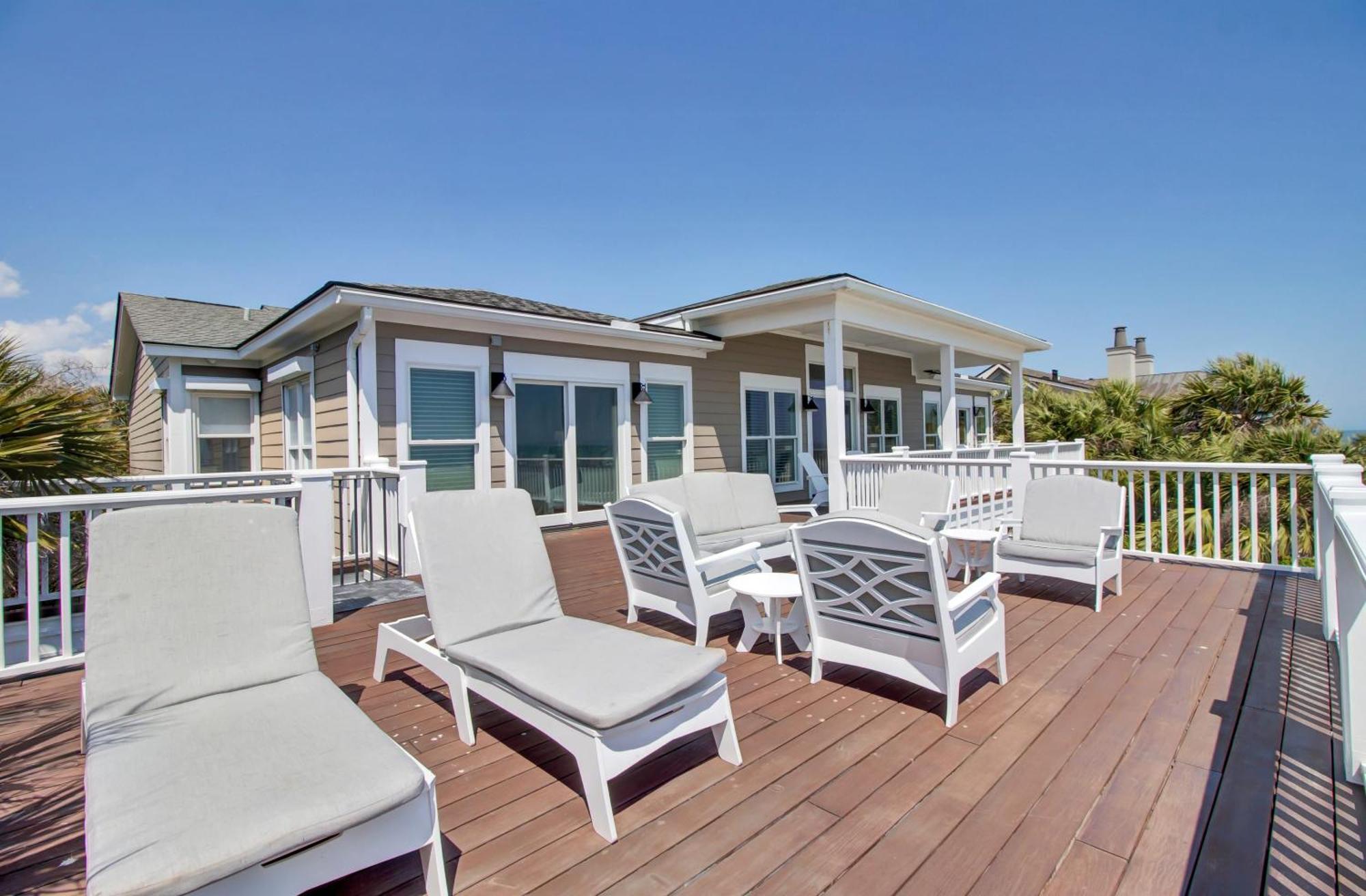 114 Ocean Boulevard By Avantstay Beachfront Putting Green Volleyball Court Infinity Pool Sullivans Island Exterior photo